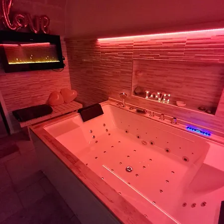 Iris0211 فندق مبيت وإفطار Palagianello